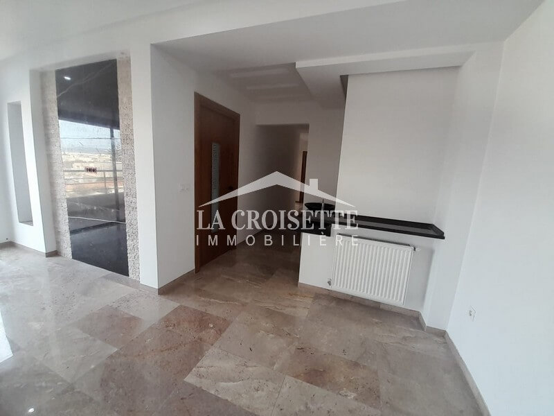 Appartement S+3 à La Soukra